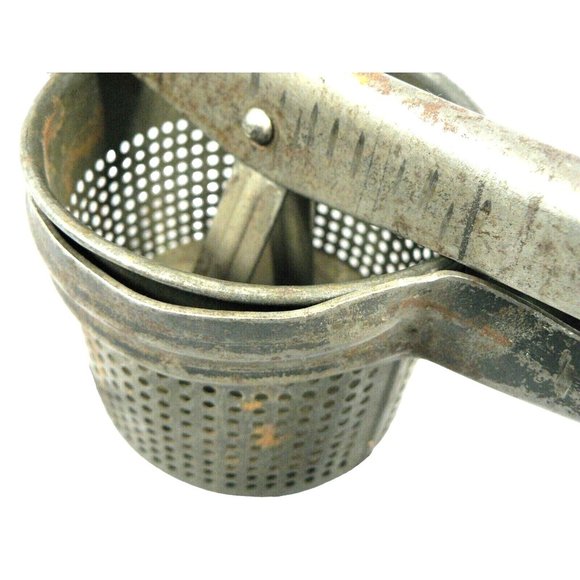 Potato Ricer Juicer Hand Press Masher Metal Primitive Vintage - Picture 12 of 12